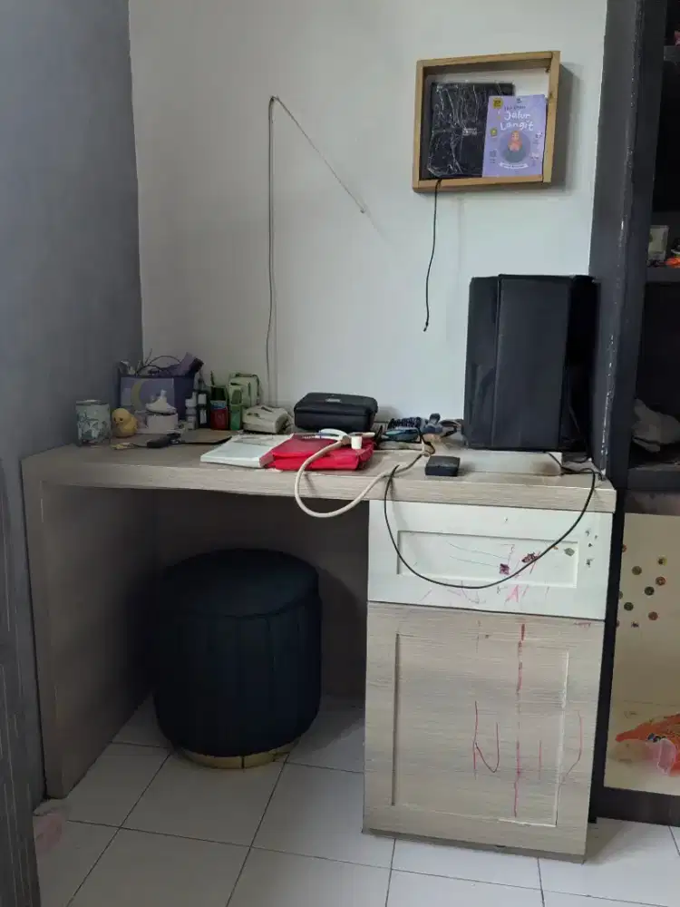 Meja lemari awet kokoh tinggal di cat ulang