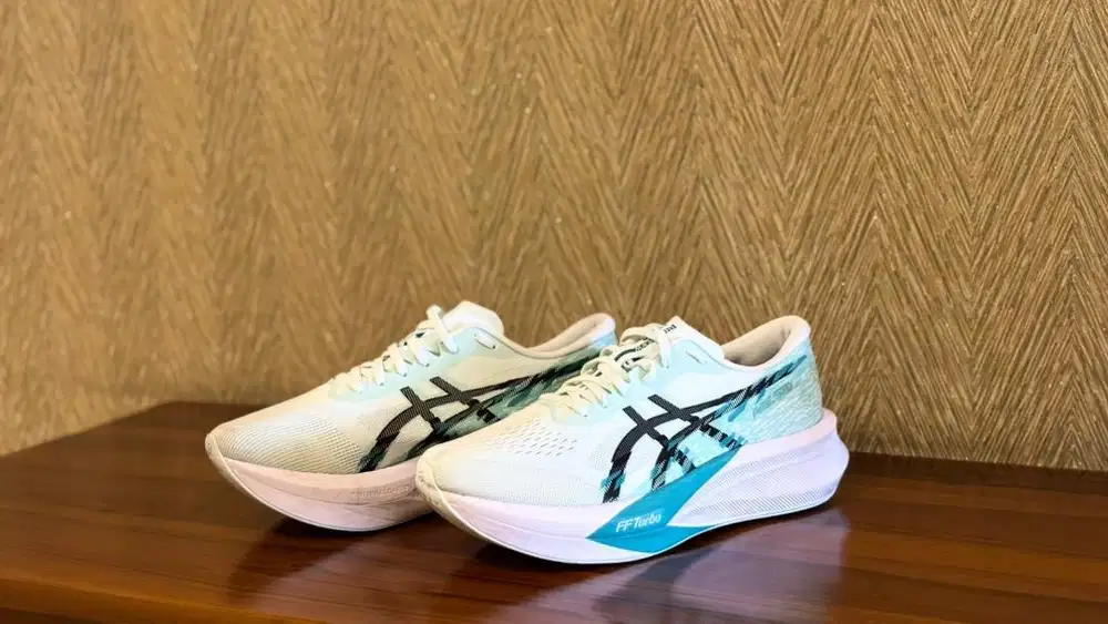 Asics Magic Speed 4