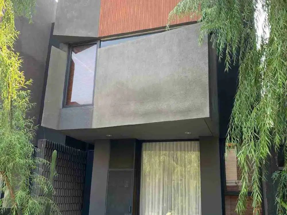 JUAL CEPAT Ruma Rempoa Bintaro Pesanggrahan Jakarta Selatan Townhouse 2 Lantai Siap Huni SHM 2,4 M Nego