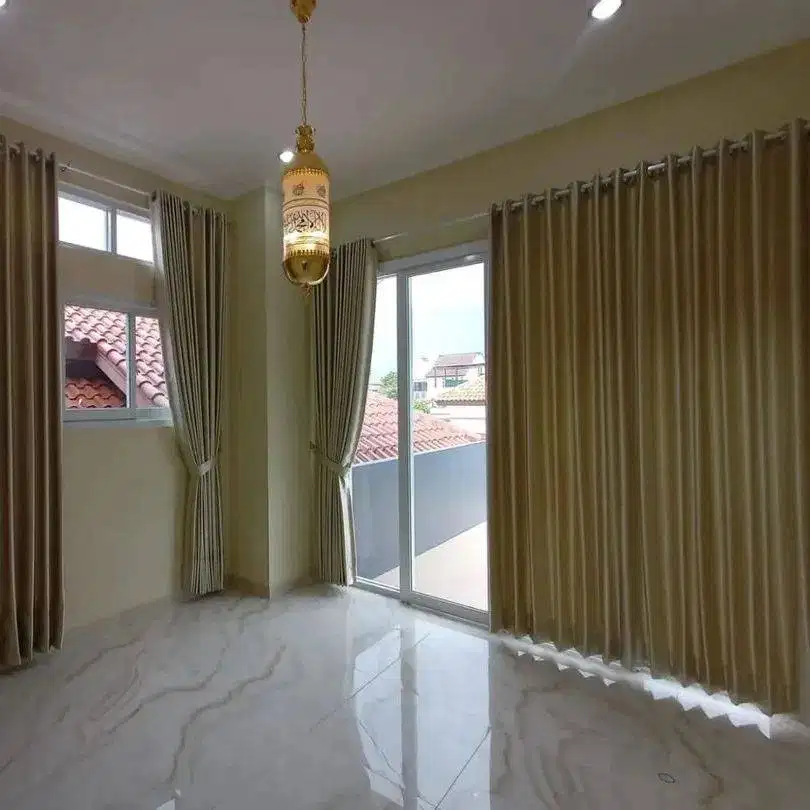 Gorden Vitrase Sekat Ruangan Klinik Roller Vertikal Blinds Krey Kayu