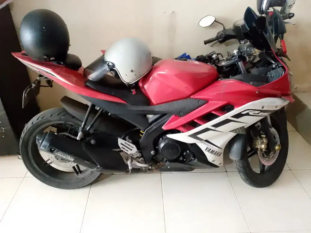 Yamaha R15            .