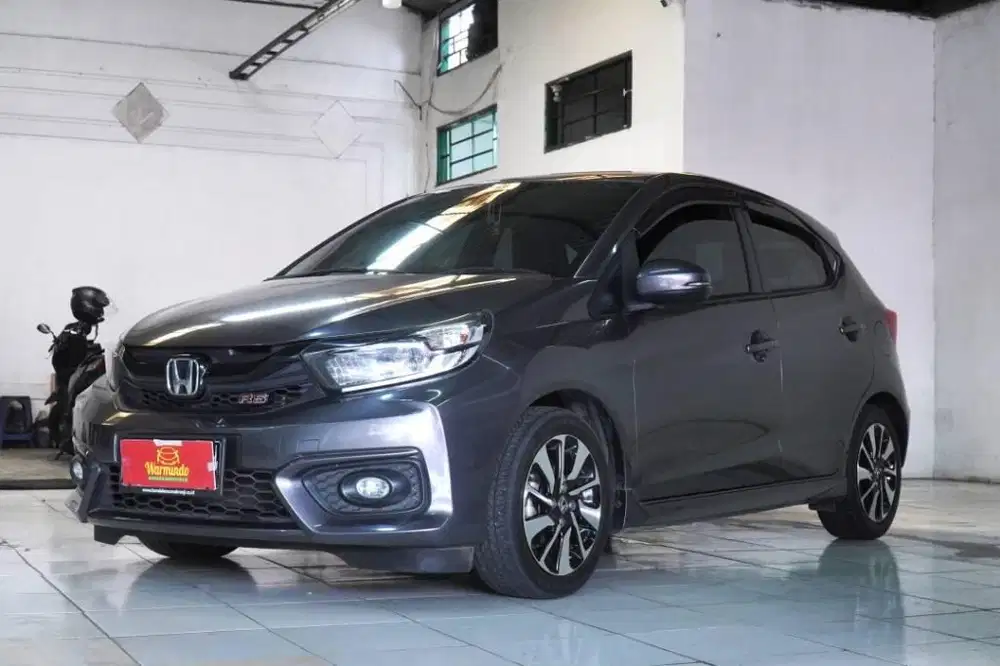Honda Brio 1.2 RS Matic CVT tahun 2021 Abu abu grey Brio AT DP minim