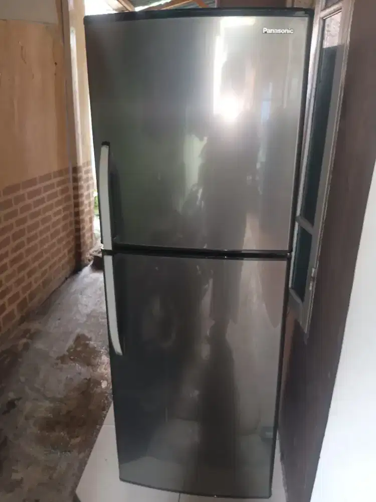Kulkas 2 pintu panasonic