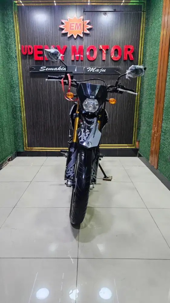 ENY MOTOR - KAWASAKI DTRACKER 150 SE 2022 - BLACK