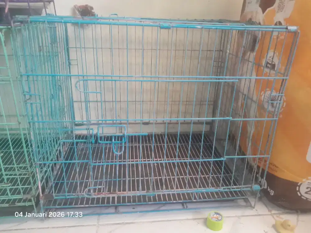 Kandang lipat kucing dan anjing