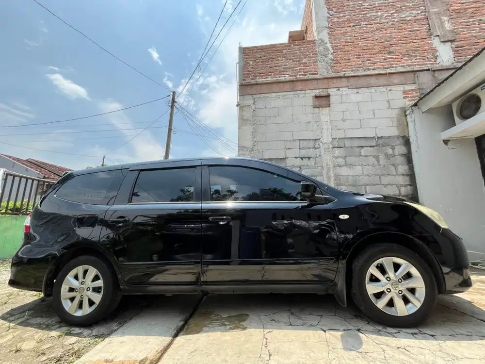 Nissan Grand livina 2014 XV L11 Mulus Low KM