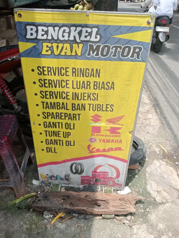 Mekanik sepeda motor