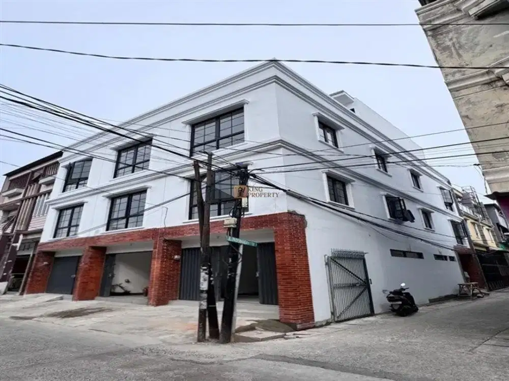 Disewakan Ruko Bangunan Baru Hook 4 Lantai+Rooftop Siap Huni, Strategis Dekat Pusat Perbelanjaan WTC, ITC, Mangga Dua Square Pademangan Jakarta Utara