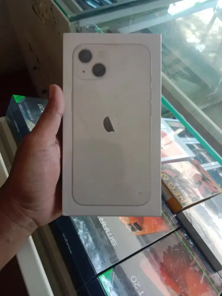 New iphone 13 128 ibox garansi resmi 1th