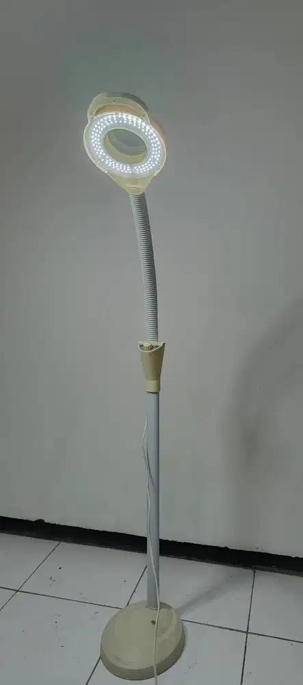 Lampu Facial Magnifying lamp Salon