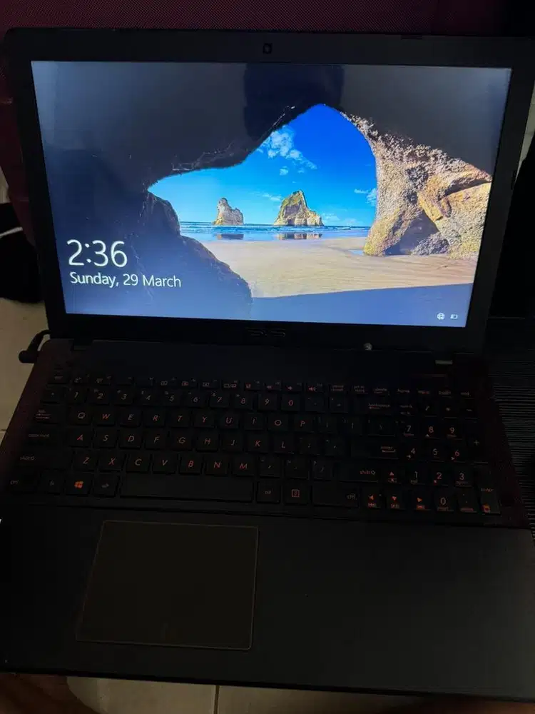 Dijual laptop asus X550ik (Baby ROG)