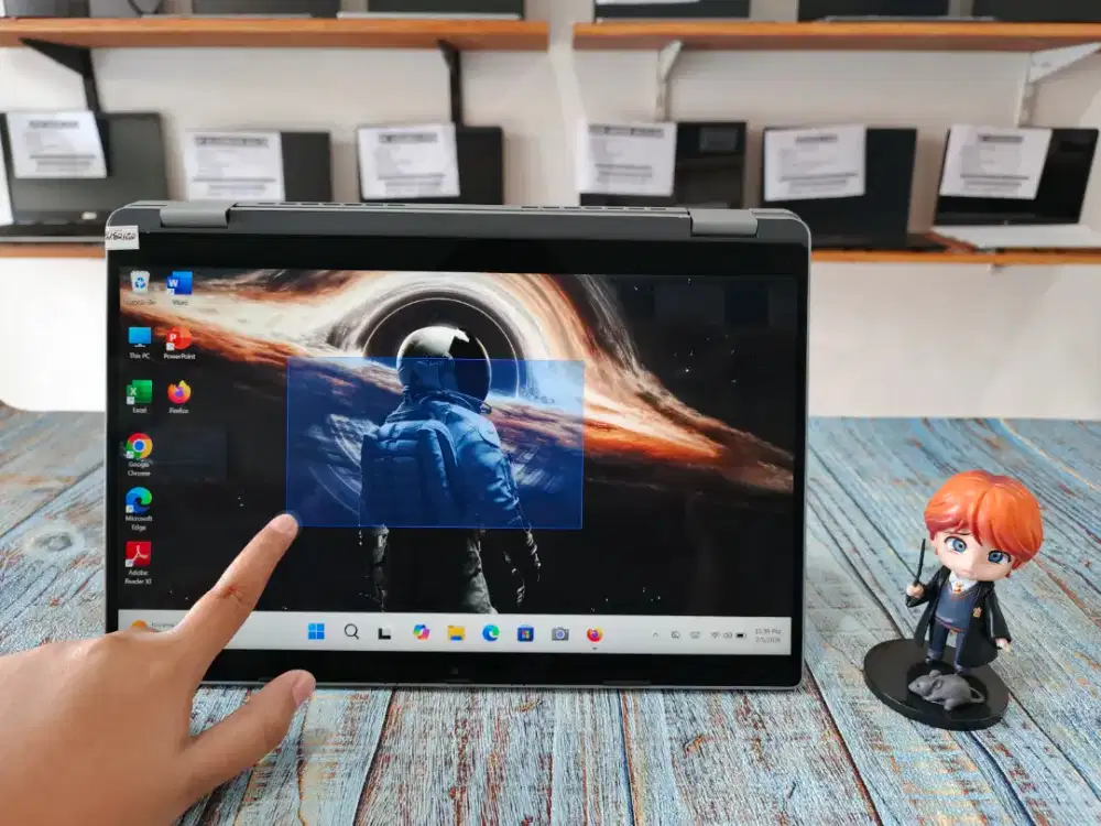 Laptop Bekas DELL LATITUDE 5320 2in1/Core i5-1135G7/RAM 8GB/Touchsreen