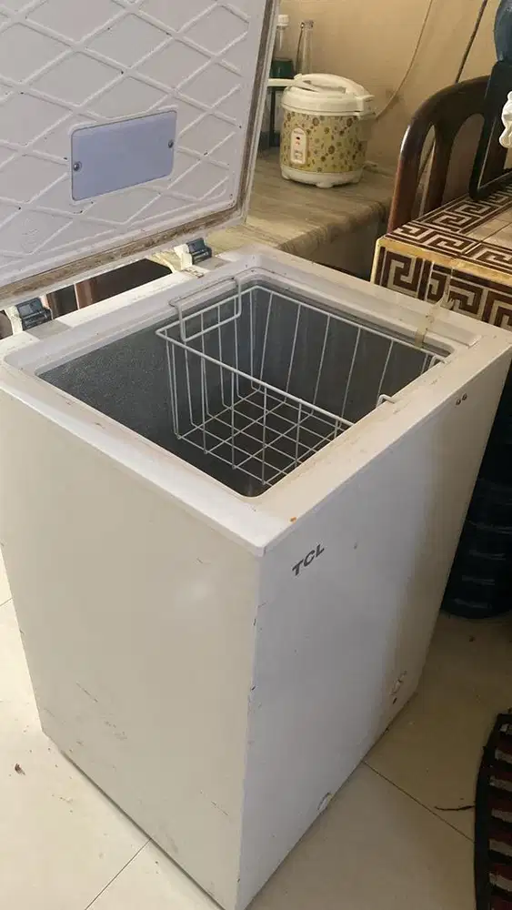 Freezer Box TCL Bekas – Masih Dingin Normal, Siap Pakai!