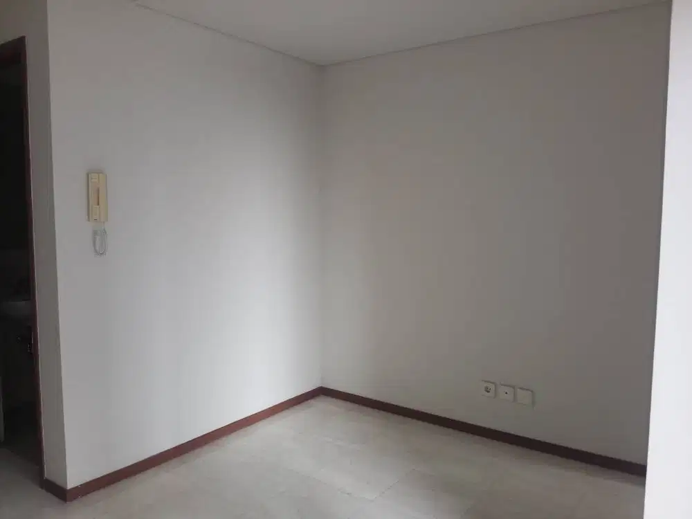 Di jual apartemen royal murah unfurnished lantai rendah