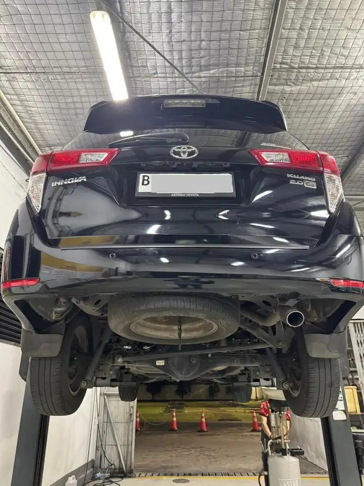 Innova Reborn Black A/T 2020