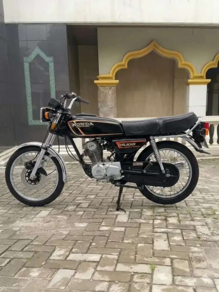 Motor Honda gl-100 gl100 gl 100 cepe cepek