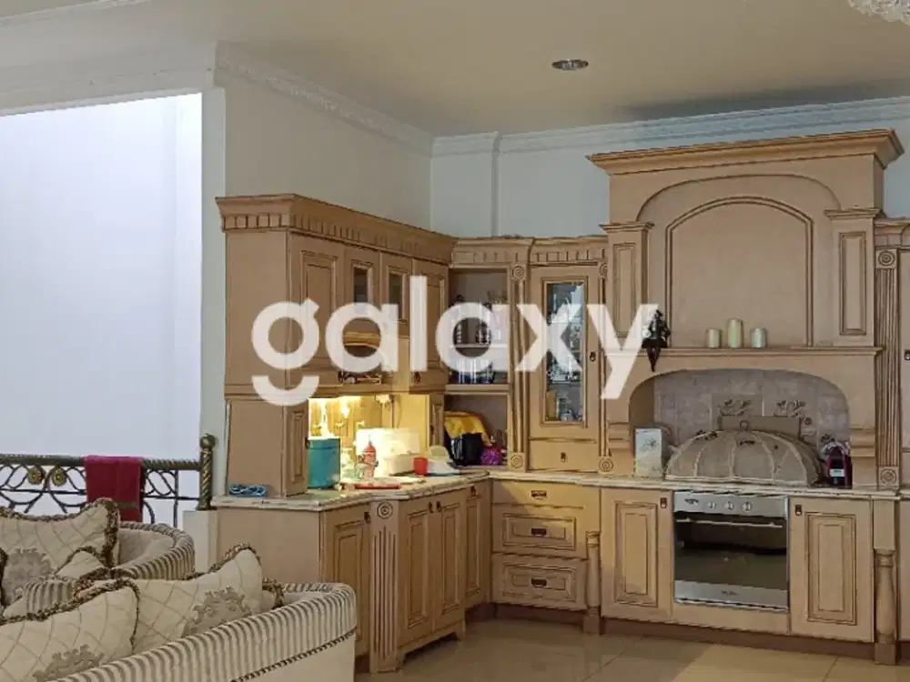 Rumah 4 lantai di Pulo Mas Jakarta Timur