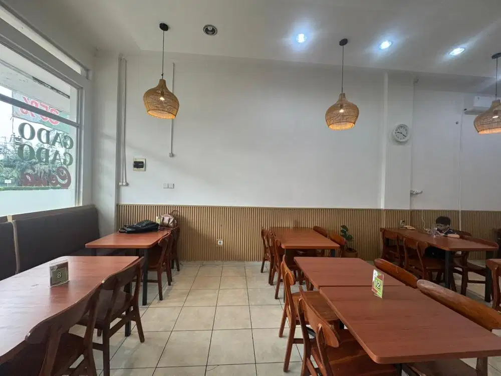 Lowongan waiter & kasir