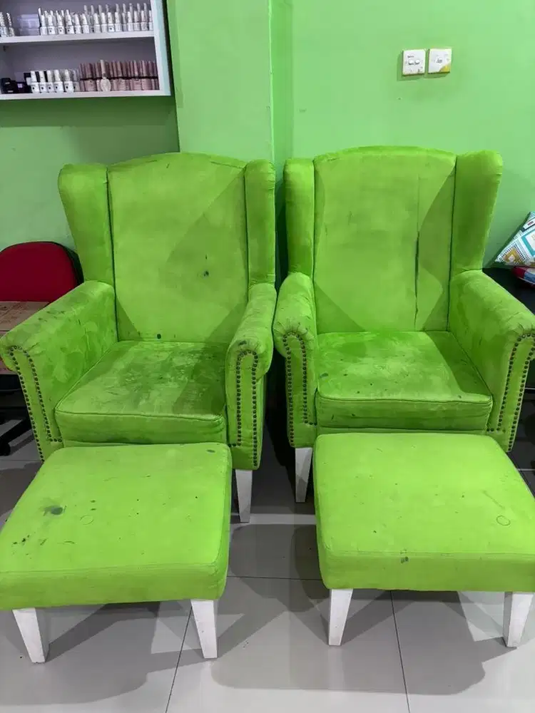 Kursi sofa sandaran kaki