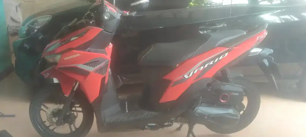 Motor Vario 125 tahun 2022 Merah