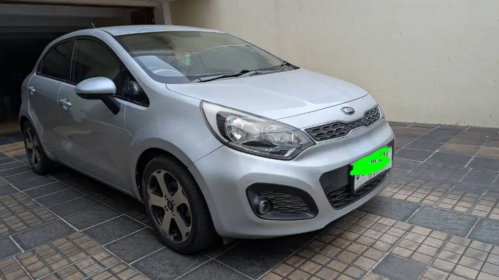Kia Rio 1.4 5P AT (2014)