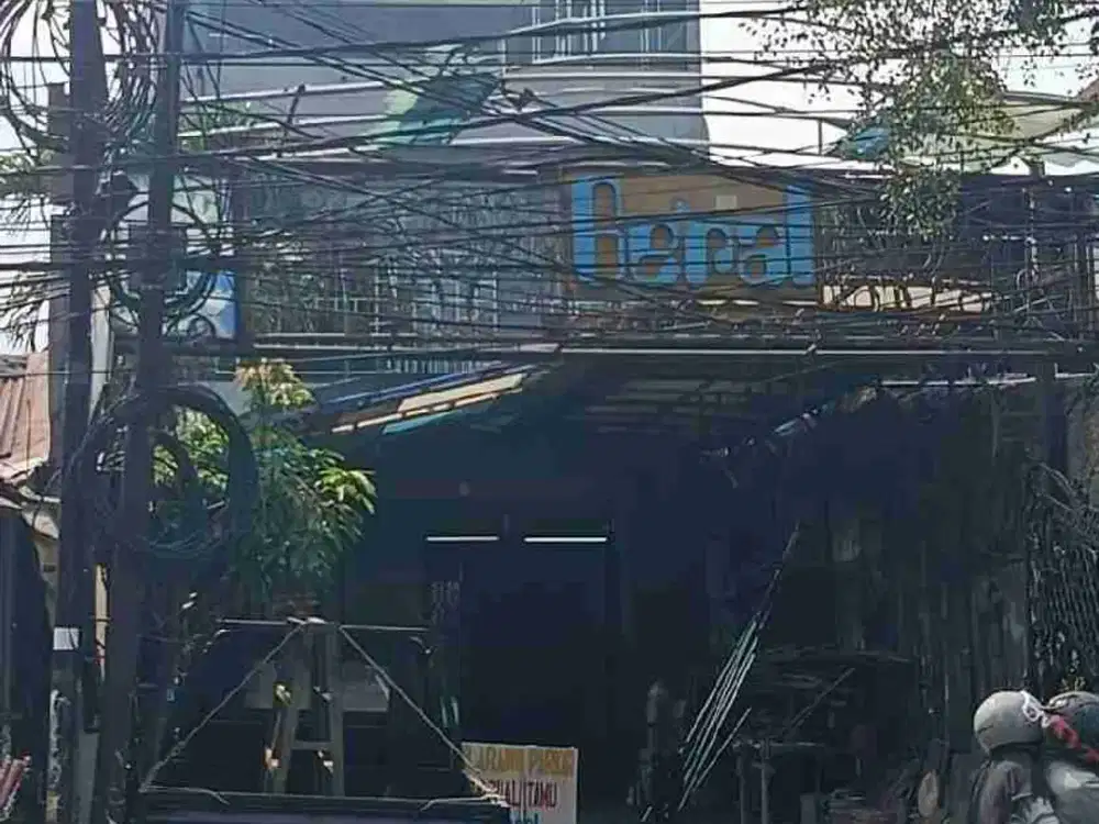 Disewakan Ruko Lebar Strategis Siap Huni di Pondok Bambu Jakarta Timur