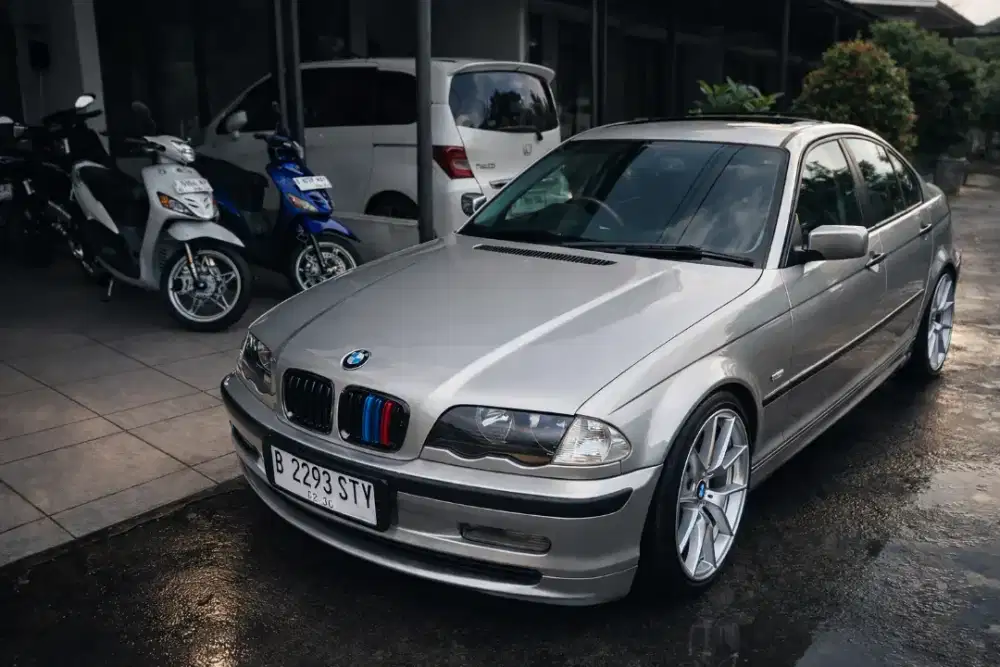 Dijual BMW E46 318i Tahun 2000