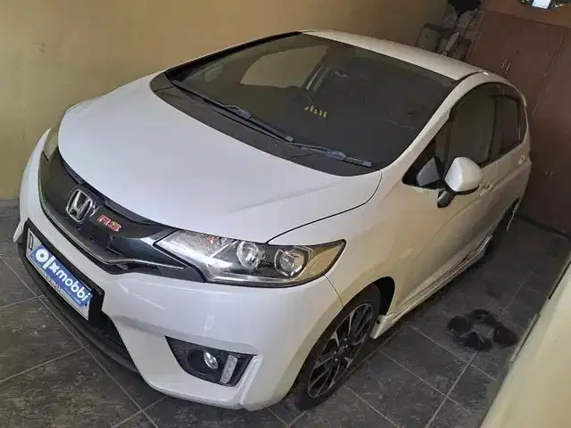LOW DP Honda Jazz 1.5 RS Bensin-AT 2016 VBG