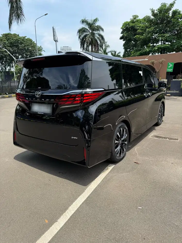 Toyota Alphard 2024 Hybrid
