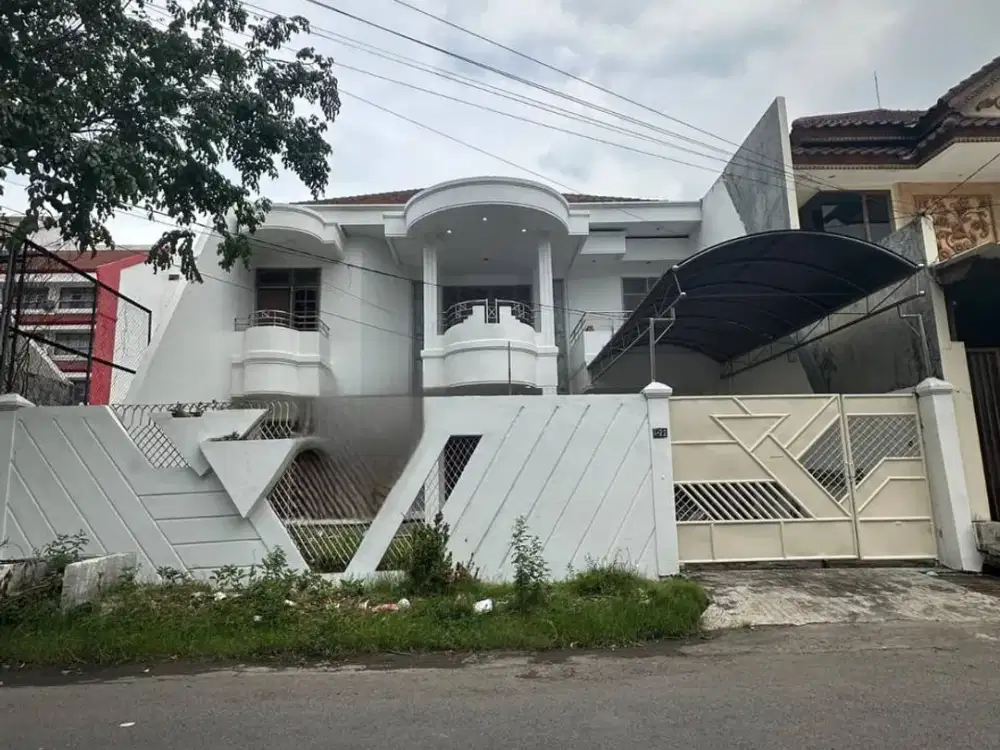 *RUMAH RAYA MANYAR JAYA*Hadap Utara • SHM