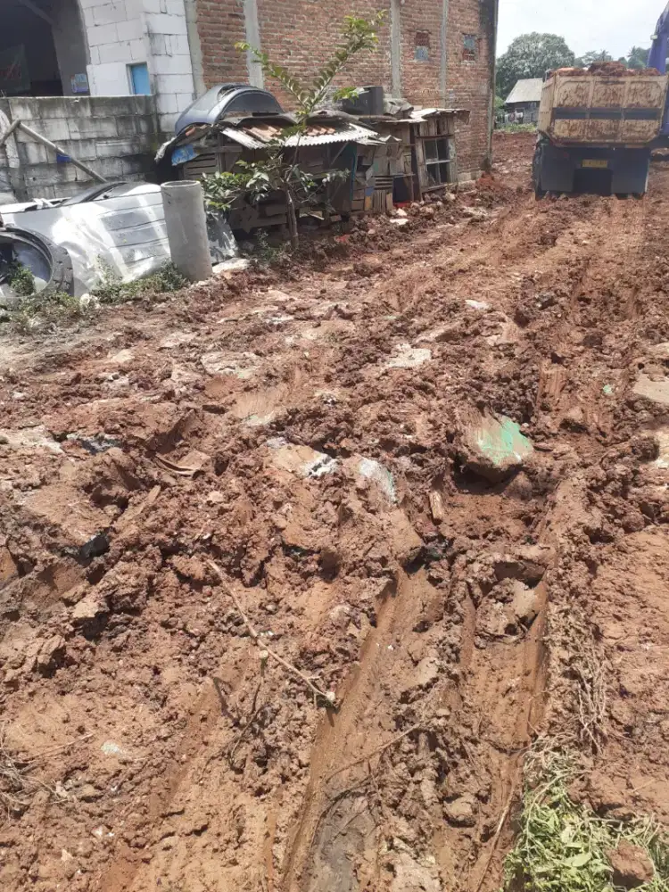 Urugan tanah campur puing murni index 4m³