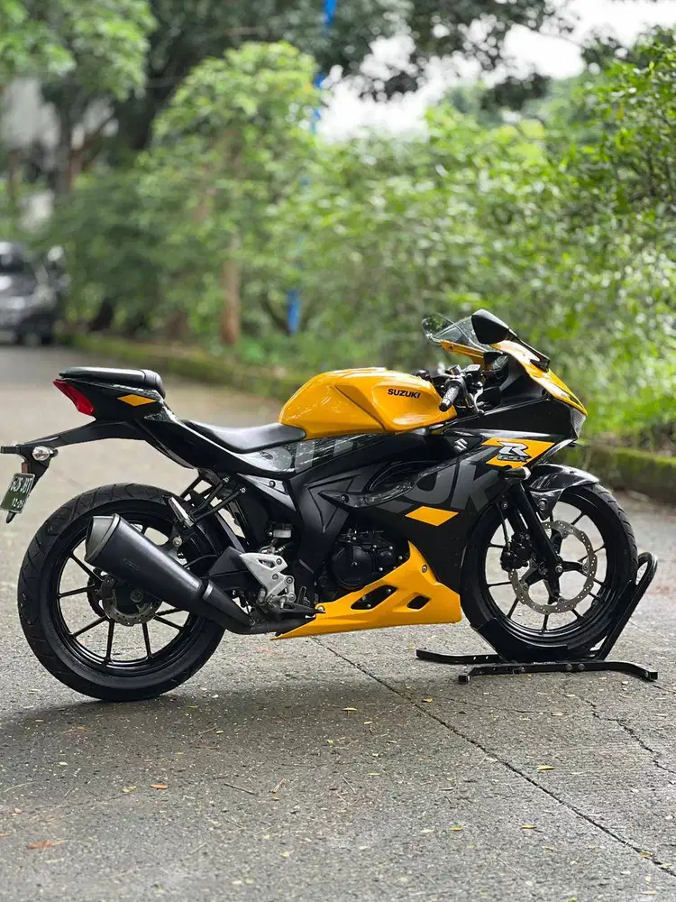 KEREN ABIS! SUZUKI GSX 150R 2021 HITAM KUNING KM LOW PAJAK ON SIAP GAS