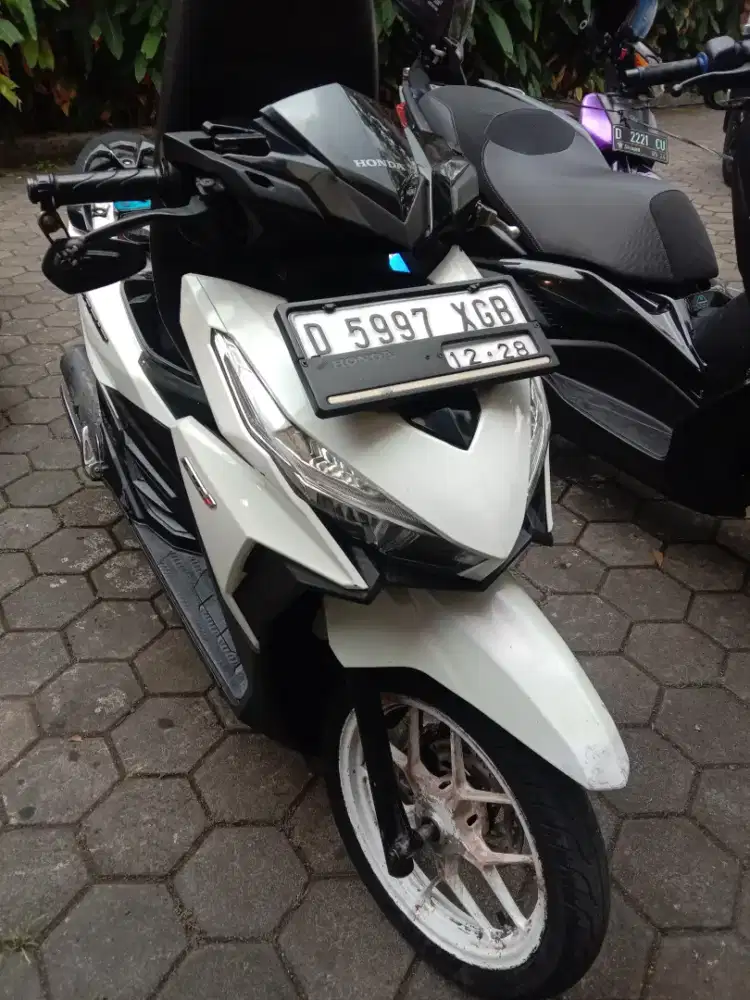 Vario 125 Led old 2015 putih