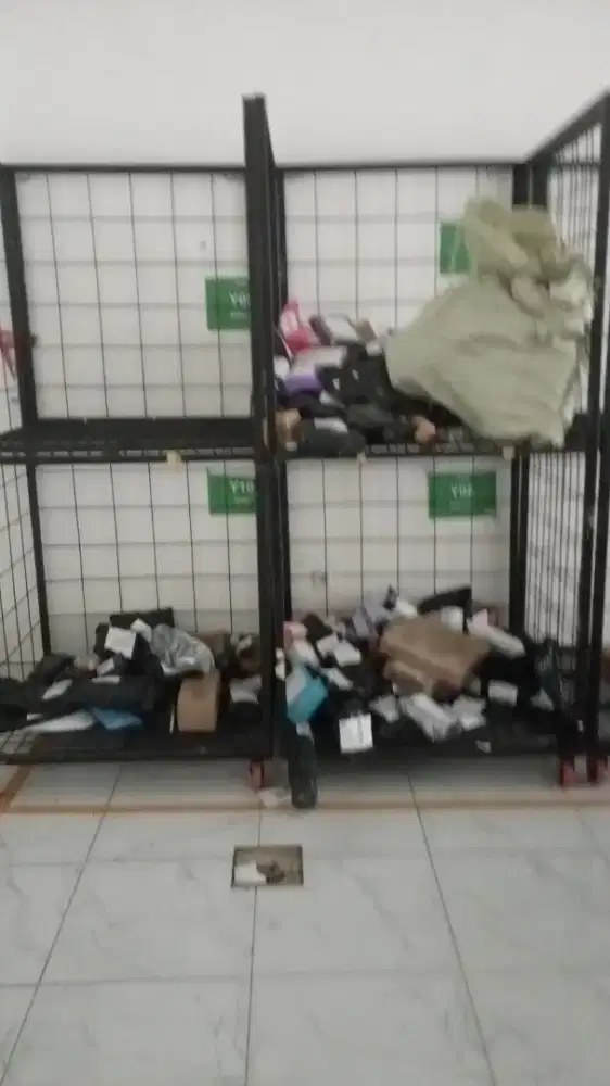 kurir paket GTL(goto logistik)