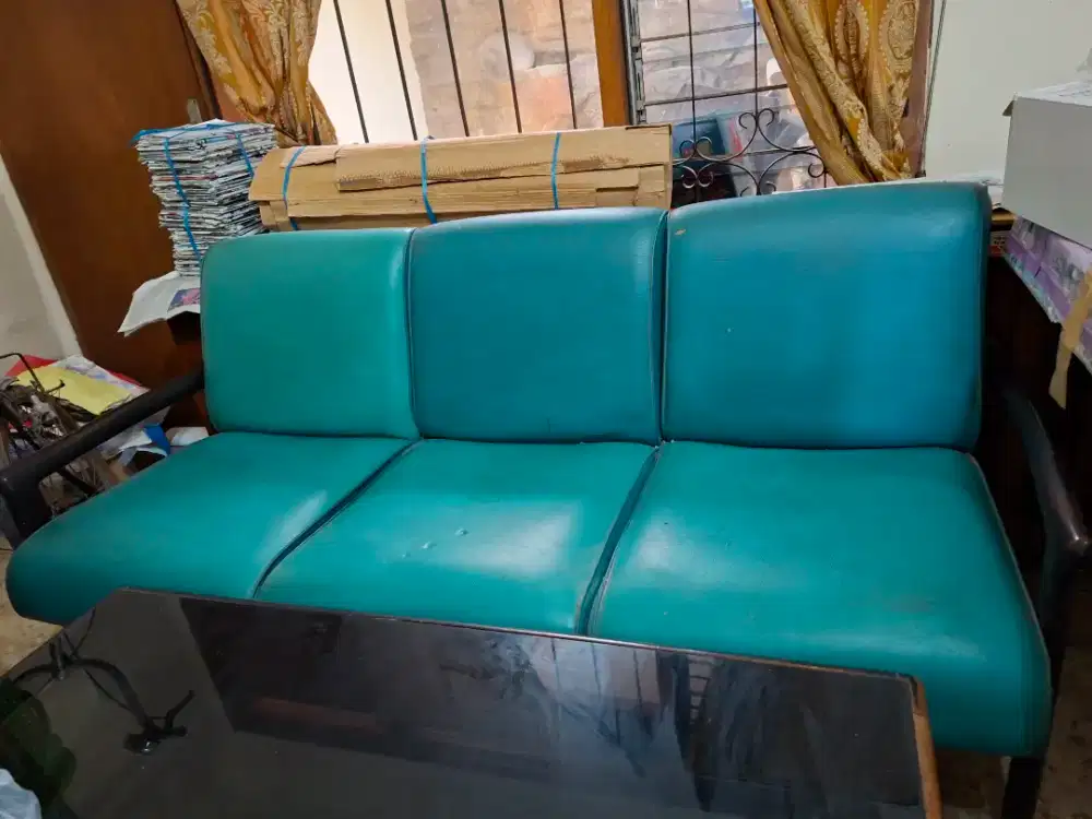 Sofa bekas warna hijau