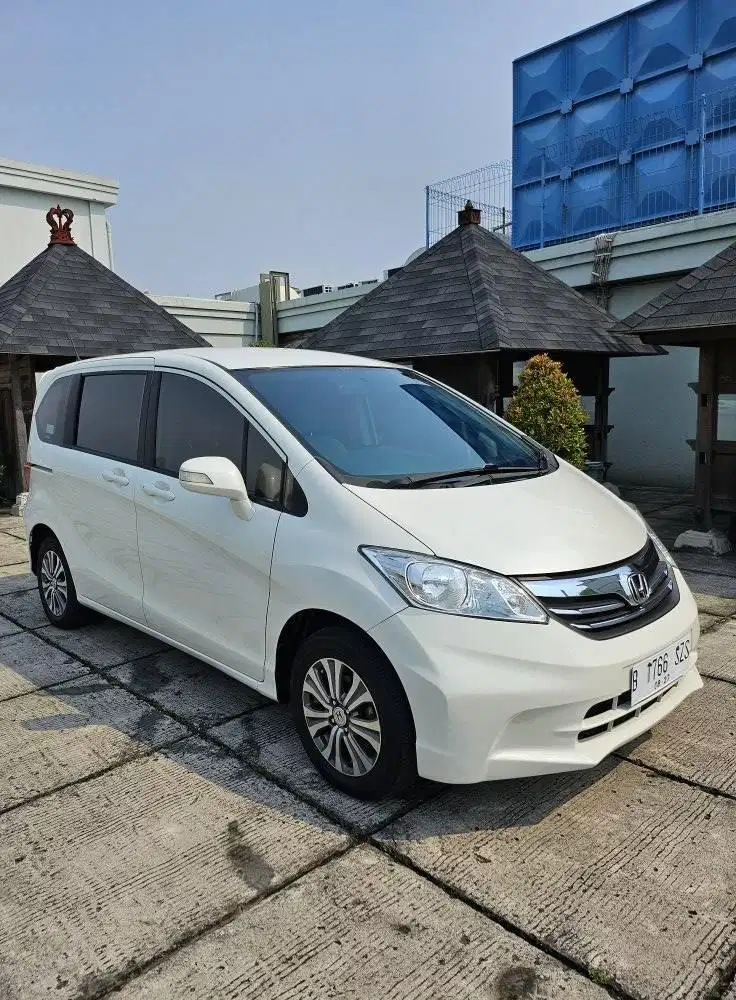 Honda Freed PSD Facelift Automatic 2012 Murah