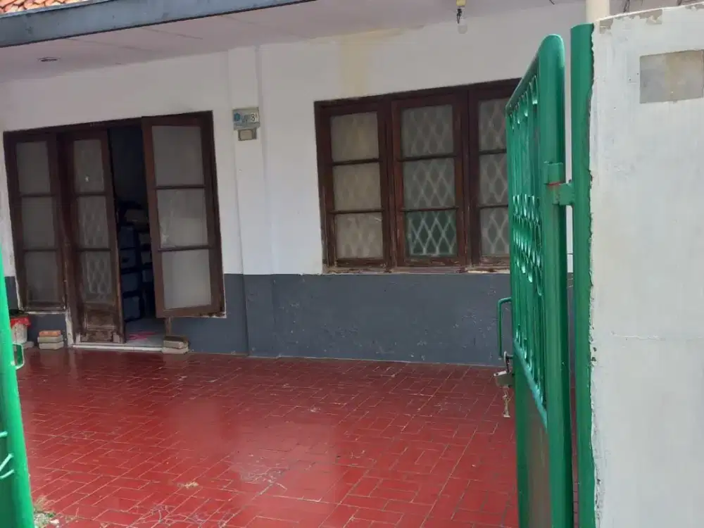 Dijual Rumah Lama Hitung Tanah di Petojo Barat, Lt.141m2, SHM