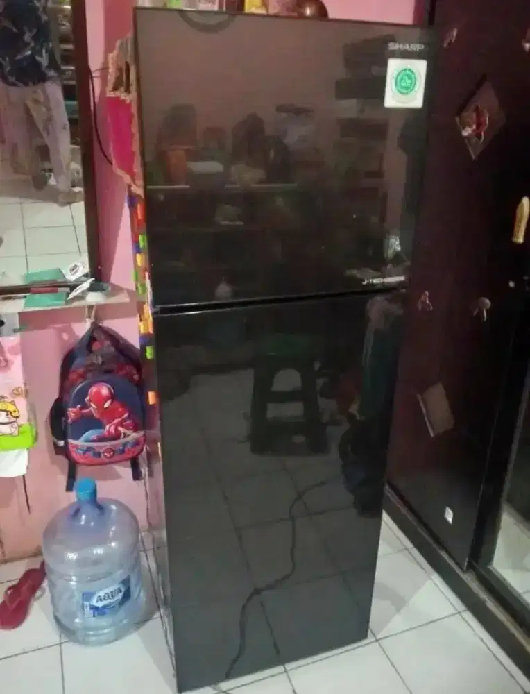 Kulkas 2 pintu merek sharp