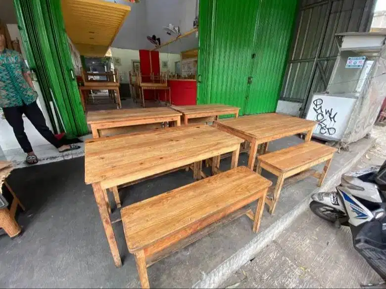 JUAL MEJA KURSI RUMAH MAKAN 4 SET BEKAS