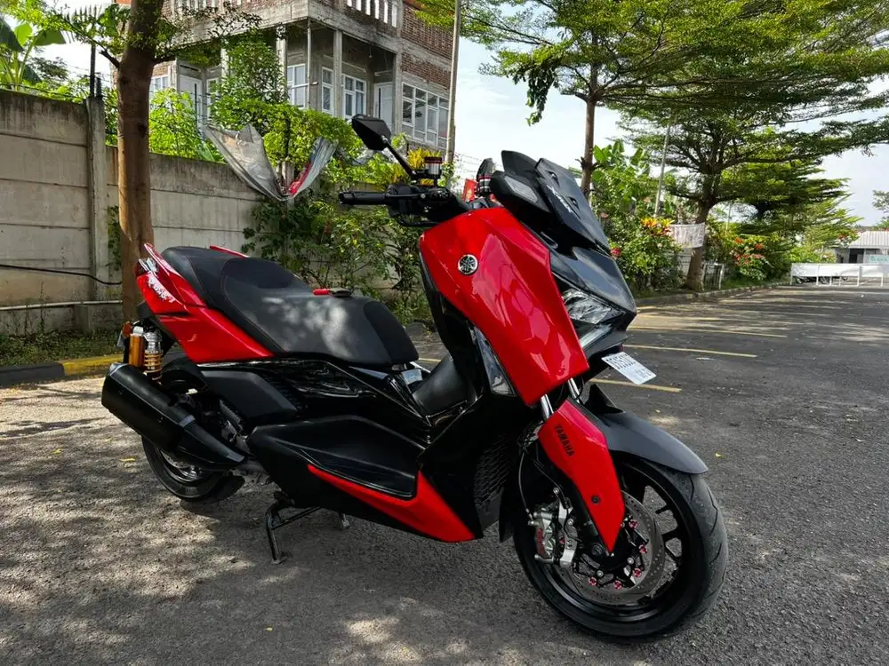 Yamaha XMAX New Connected 2024 Merah