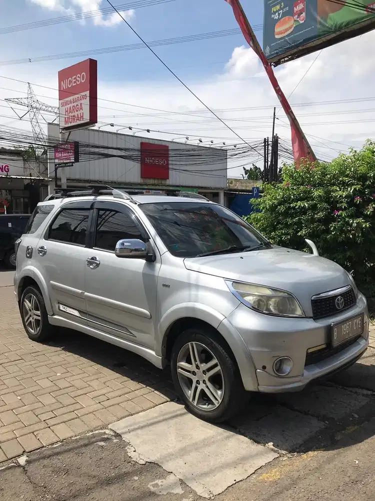 Toyota Rush 2011 Bensin