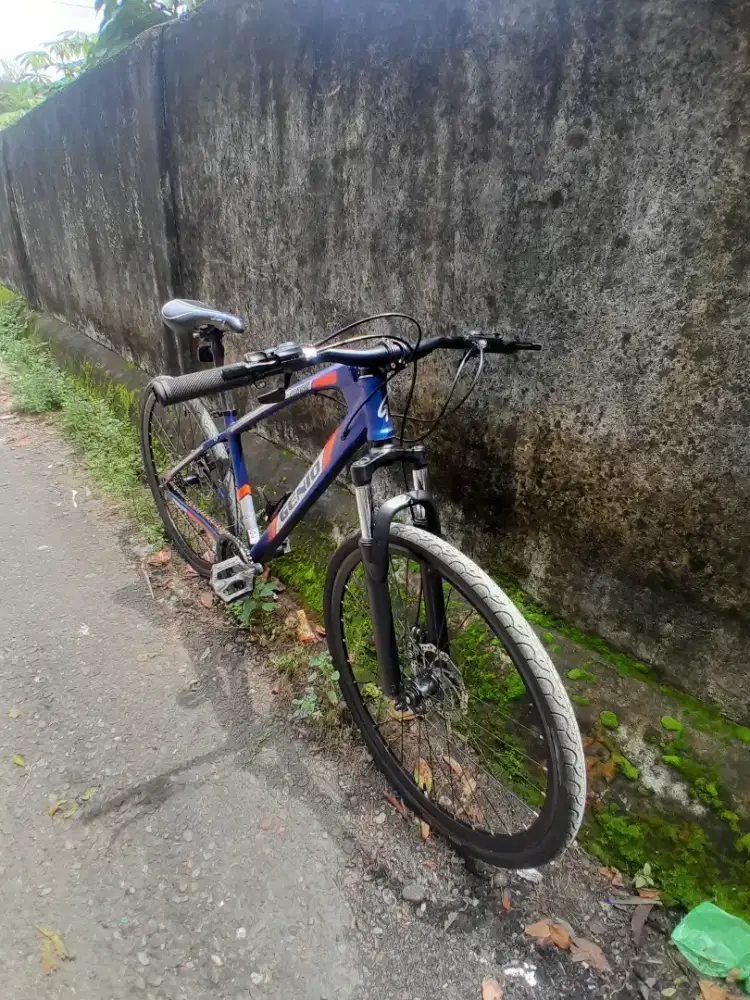 SEPEDA BEKAS GENIO M345