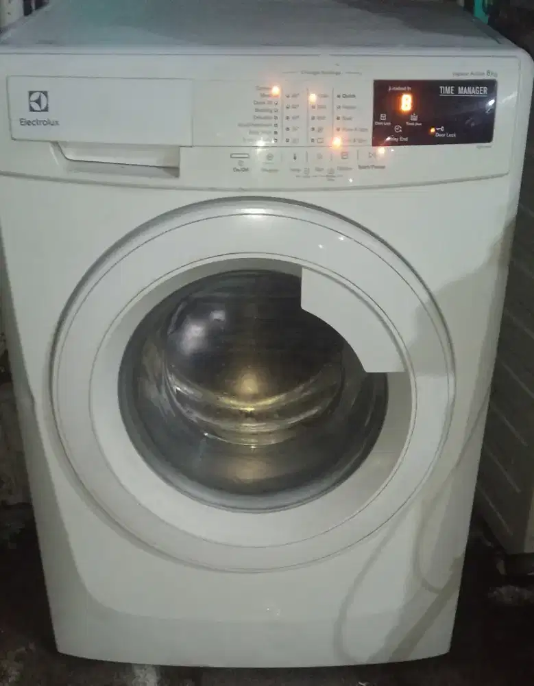 Mesin cuci electrolux 8kg