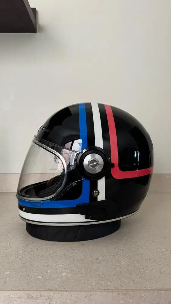 Helm Torc T 1 bekas