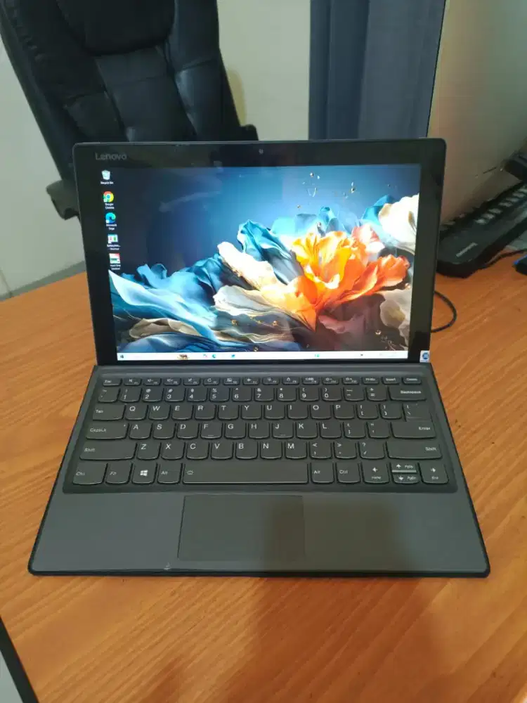 LENOVO MIIX 520 touchscreen 2 in 1