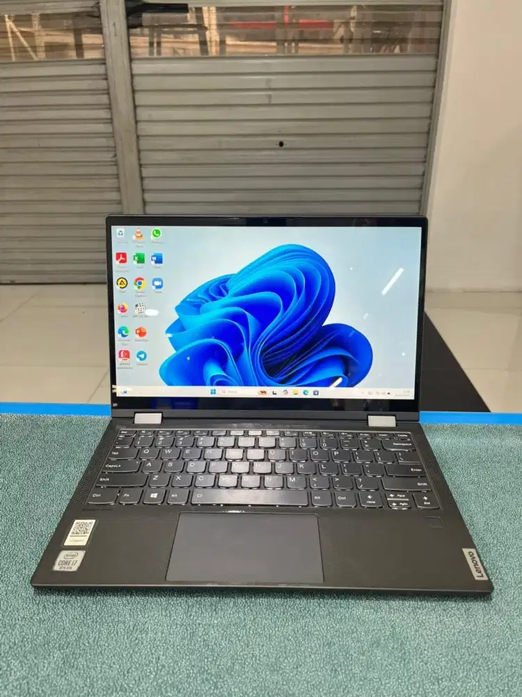Lenovo Yoga C640