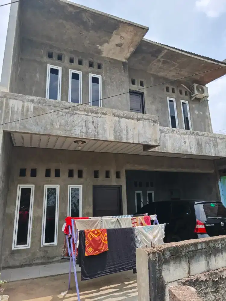 Rumah 2 lantai Siap Huni