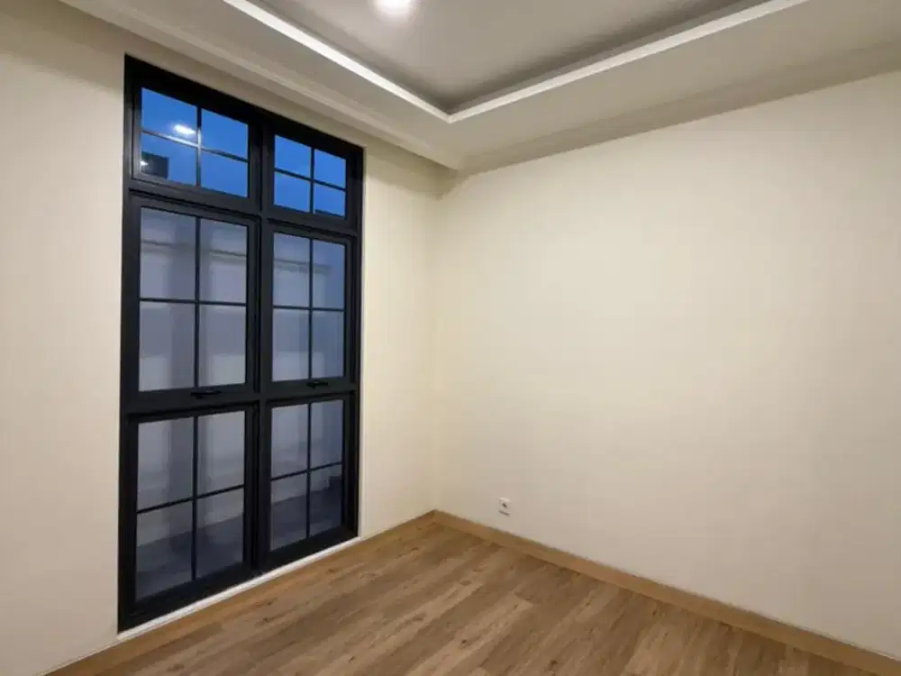 Rumah Di Cluster Louise Summarecon Gading Serpong