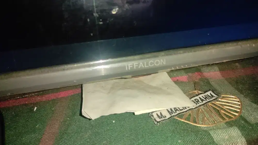 TCL ifaclon 32 inch android