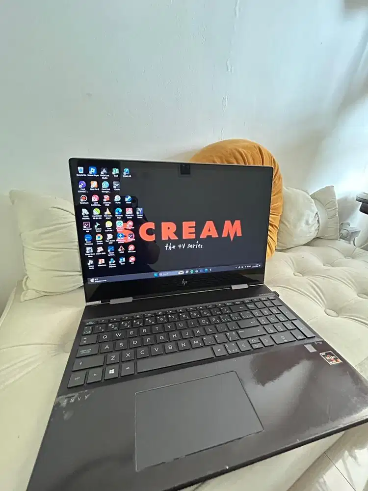 HP Envy x360 AMD Ryzen 5 4500U
